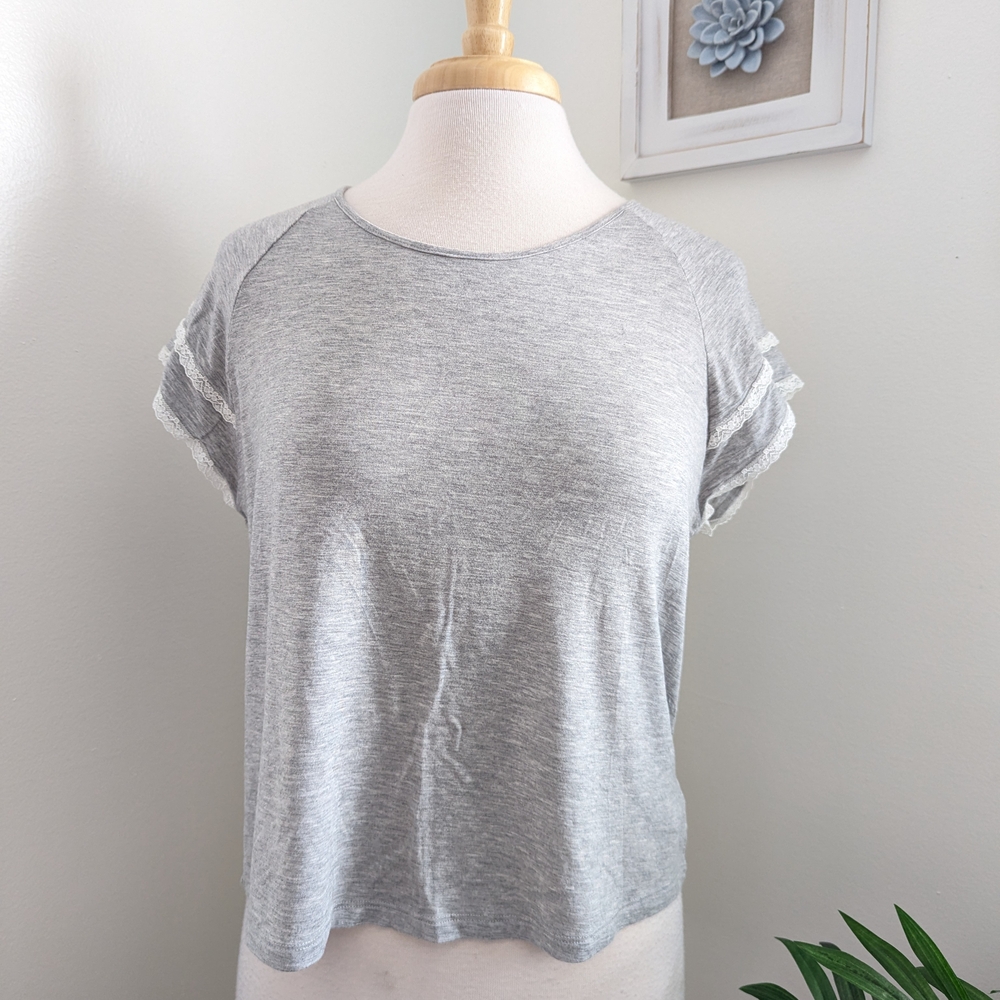 American Eagle Outfitters Soft & Sexy Short Sleeve Top With Lace Detail Gray M